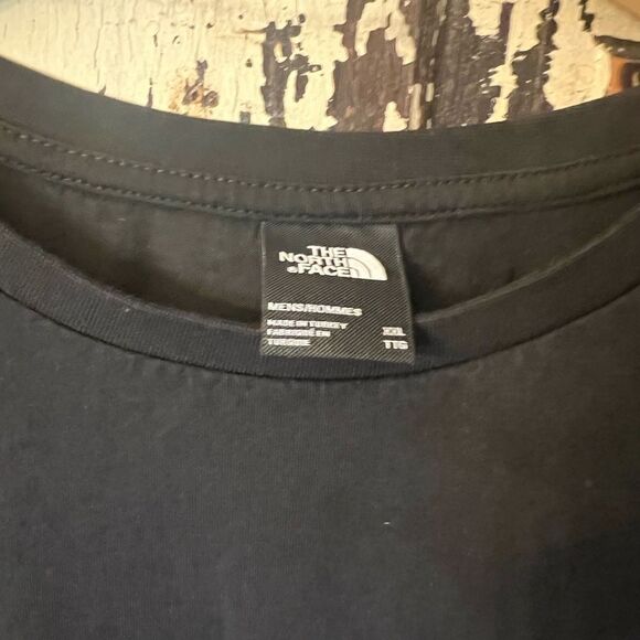 The North Face Men’s Amsterdam location coordinates size XXL T-shirt. Outdoors. - Picture 2 of 5